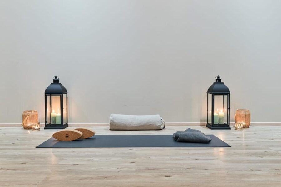 Rovaniemi: Yoga Class with Infrared Heaters and Herbal Tea - The Experience Itself: What to Expect
