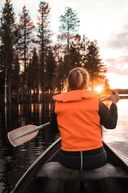 Ruka : Summer evening canoeing on the lake Rukajärvi - The Value of This Canoeing Adventure