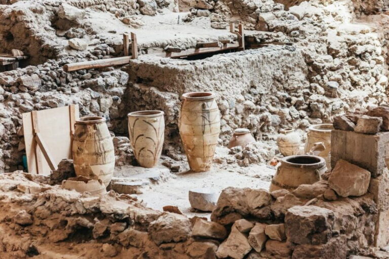 Santorini: Akrotiri Prehistoric City Private Guided Tour - Breaking Down the Itinerary