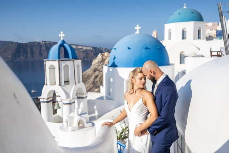 Santorini: Photo Tour With Professional Photographer - The Itinerary Breakdown: Seeing Santorini Through a Lens