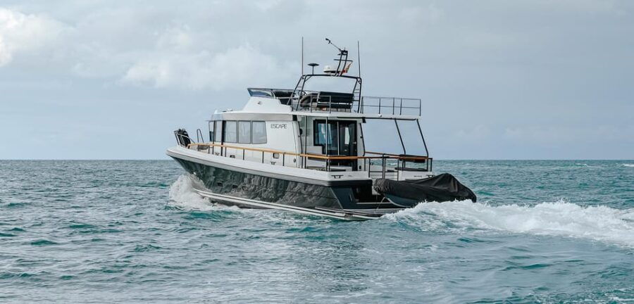 Santorini: Private Motor Yacht Cruise with Meal & Open Bar - Who Should Consider This Tour?