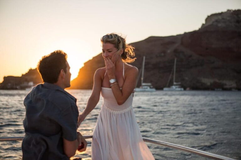 Santorini Proposal: A Luxury Photoshoot for Your Yes! Moment - What to Expect: A Step-by-Step Look
