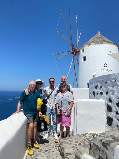 Santorini: Shore Excursion to Oia for Cruise Ship Passengers - Exploring Oia’s Iconic Landmarks