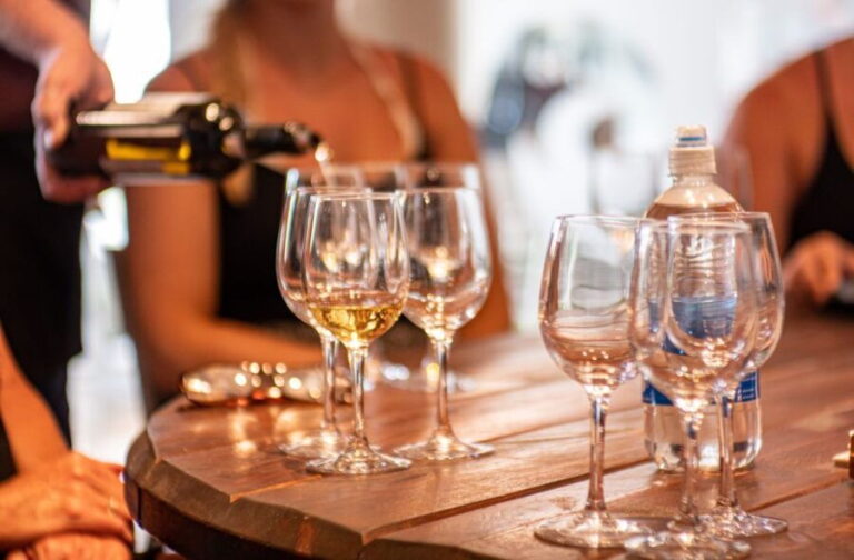 Santorini: Wine Tour with Sunset in Oia - Who It’s Perfect For