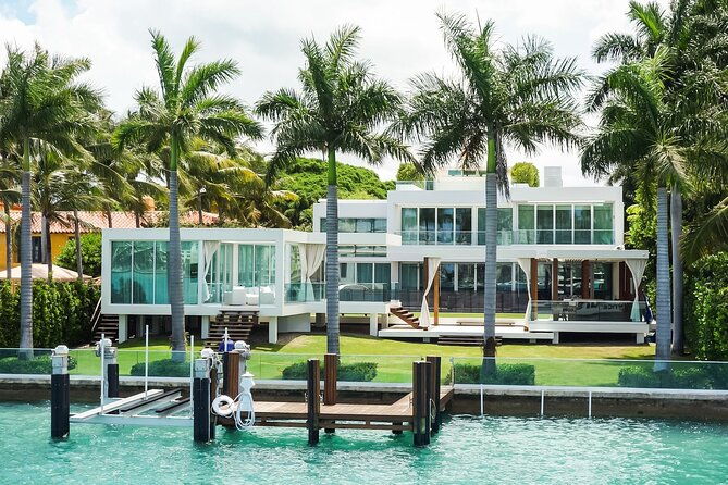 South Beach Cruise of Millionaires Homes and Miami Skyline - The Itinerary Breakdown