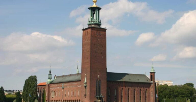 Stockholm Must See: City Hall, Gamla Stan and Vasa Museum - Transportation & Group Size