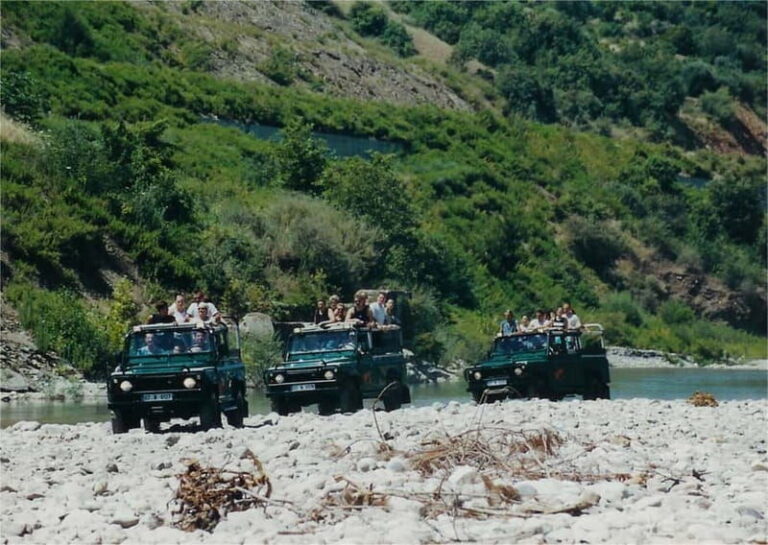 Taurus Mountains Jeep Safari with Lunch at Dimcay River - Who Should Consider This Tour?