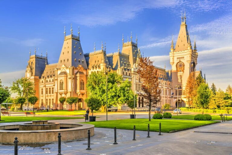 Tour guide in Iasi, Romania - Who Would Love This Tour?