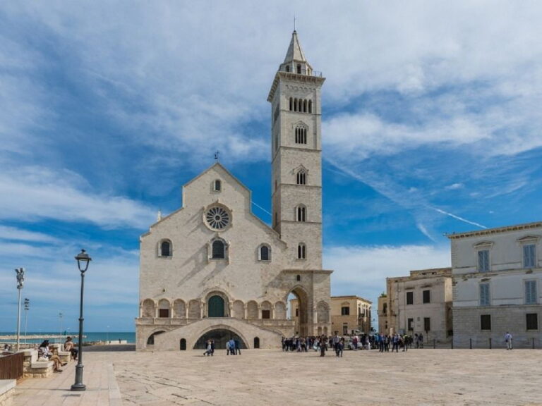 Trani: Private Guided City Tour - Who Should Consider This Tour?