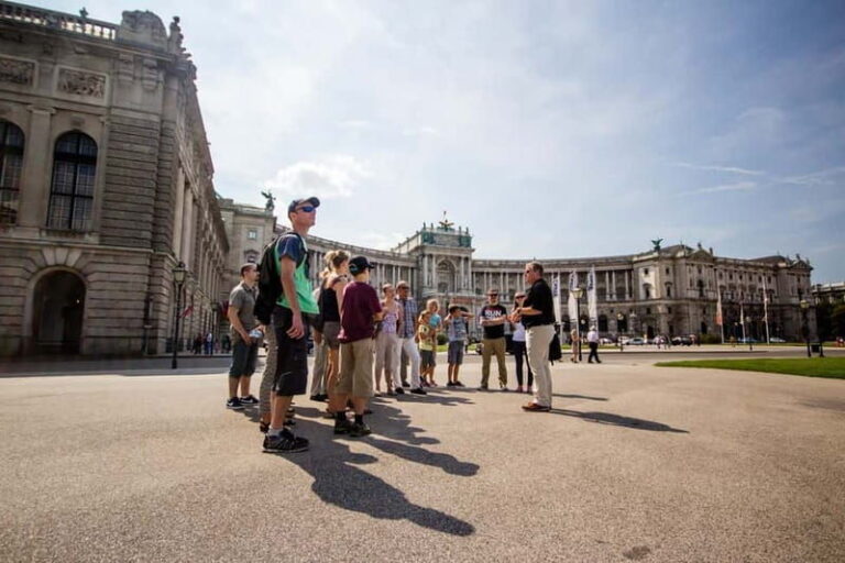 Vienna: 2 Hours Sightseeing Walking Tour - Guides: Knowledge and Personality Matter