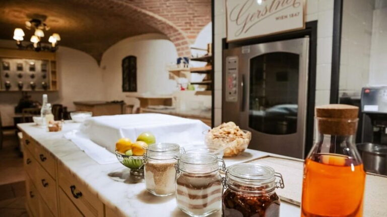 Vienna: Gerstner KuK Hofzuckerbäcker Baking Show & Tasting - Authenticity and Reviewer Insights