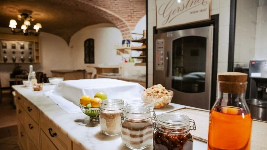 Vienna: Gerstner KuK Hofzuckerbäcker Baking Show & Tasting - Authenticity and Reviewer Insights