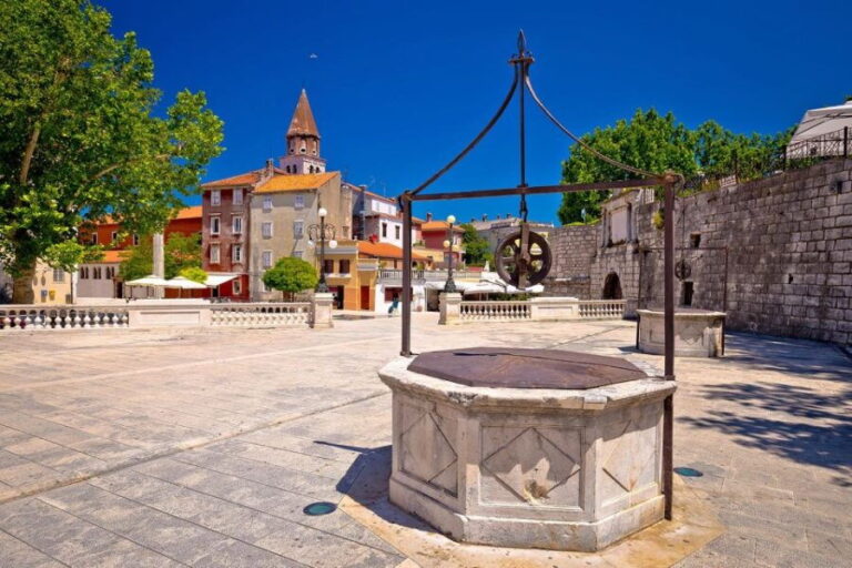 Zadar: Zadar Private History Walking Tour of Old Town - The Experience: Guides, Atmosphere, and Practicalities