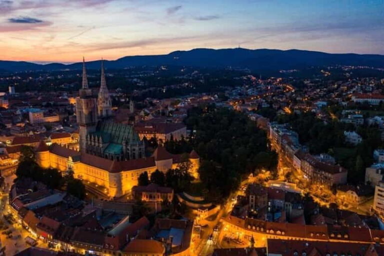 Zagreb : Highlights Walking Tour With A Guide - The Tour Experience: What You Can Expect