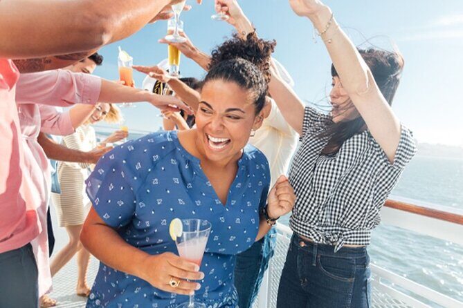 New York Statue of Liberty and Happy Hour Cruise Combo - Ellis Island and Its Immigrants