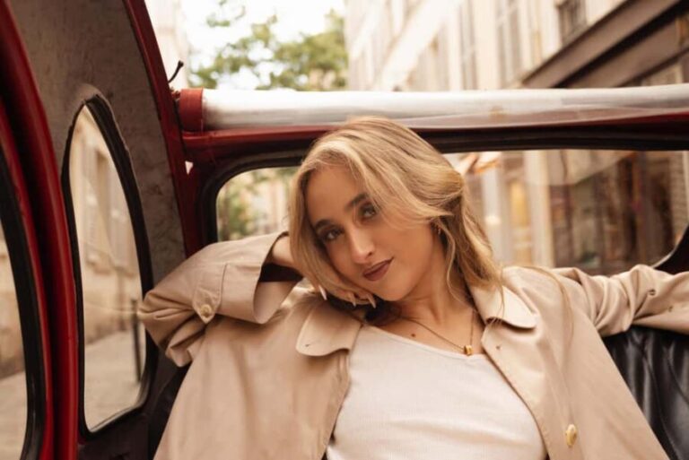 2H Vintage 2CV Car Secret Montmartre & Walking Tour - Why Choose This Montmartre Tour?