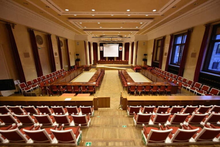 4 hour: Palace of Culture & Science and Lazienki Park - Who Will Love This Tour?