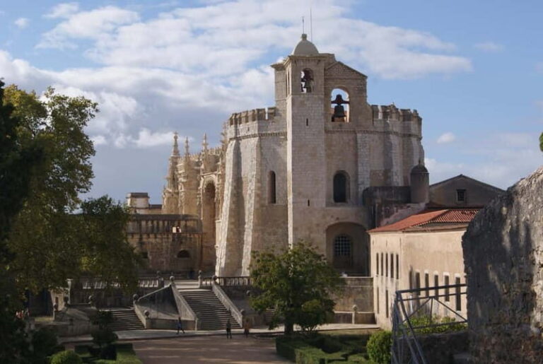 A Tomar Walking Tour : Knights, Myths, Culture & Secrets - The Practical Details