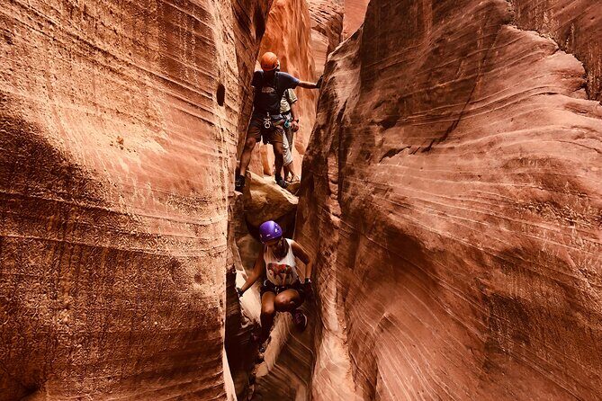 Adventurous Canyoneering Slot Canyon (Small Group) - Introduction to the Experience