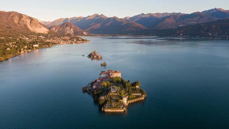 All-inclusive ticket for Isola Bella and Isola dei Pescatori - Isola Bella: Discover Art, Gardens, and Baroque Grandeur