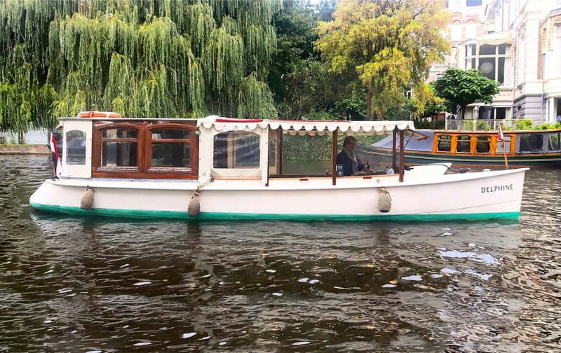 Amsterdam: Private Dinner Cruise with Guide and Wine - A Closer Look at the Itinerary