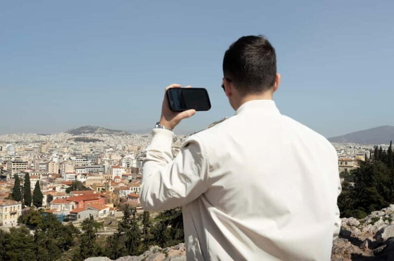 Athens: Custom tours inside an AI powered mobile app - What Is the Athens pockeTour App?