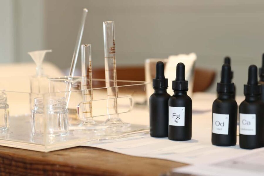 ATLANTA: Perfume Making Class with Scent Expert - The Raw Materials and Crafting Experience