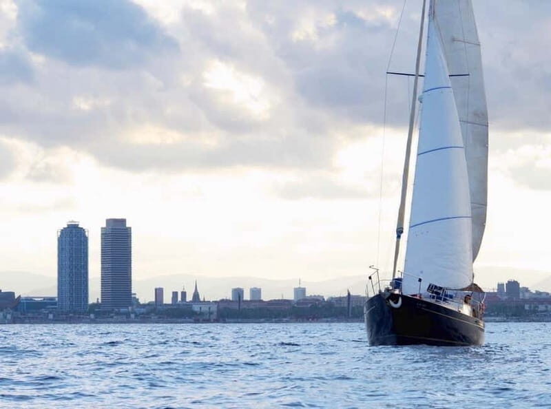 Barcelona: Sailing Trip with Snacks and Drinks - Why This Tour Offers Great Value