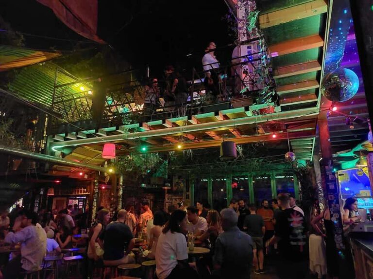 Budapest: Ruin Bars Private Photo Tour - What Makes This Tour Stand Out?