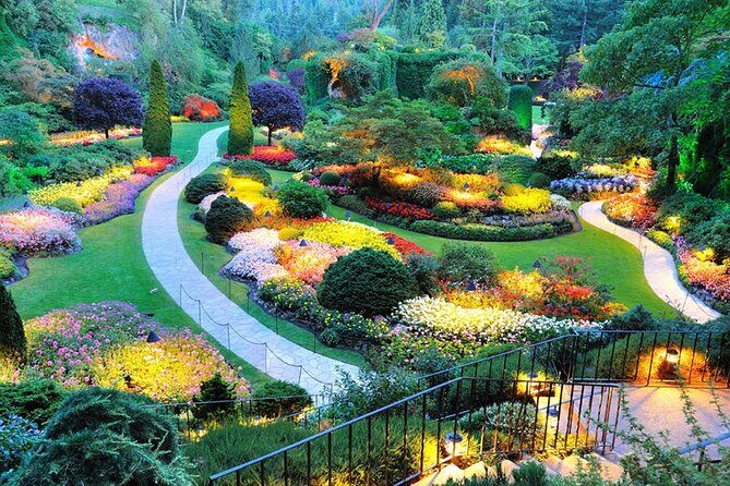 Butchart Gardens and City Highlights Private tour - Exploring Chinatown and Fan Tan Alley
