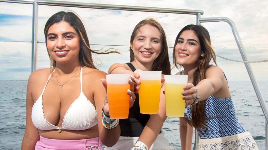 Cancun: Isla Mujeres Catamaran with buffet lunch & open bar - Practical Details and Tips