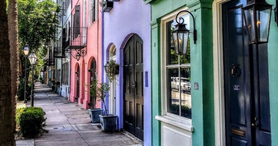 Charleston History Tour-Small Groups Only-History & Alleys - A Deep Dive into the Tour Experience
