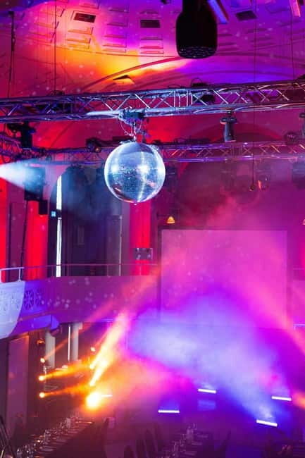 Frauenbad Heidelberg: Magic Dinner with Chris Stark (DE & EN) - An In-Depth Look at the Magic Dinner Experience