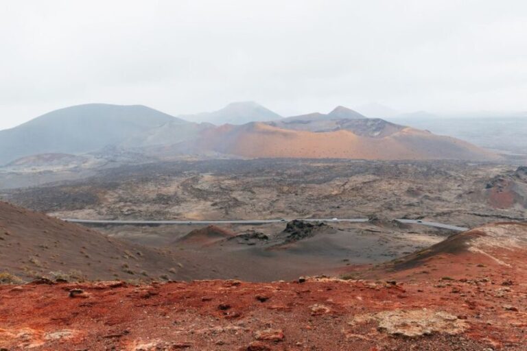 From Fuerteventura: Lanzarote Tour (lunch, winery and more) - Exploring the Lanzarote Landscape