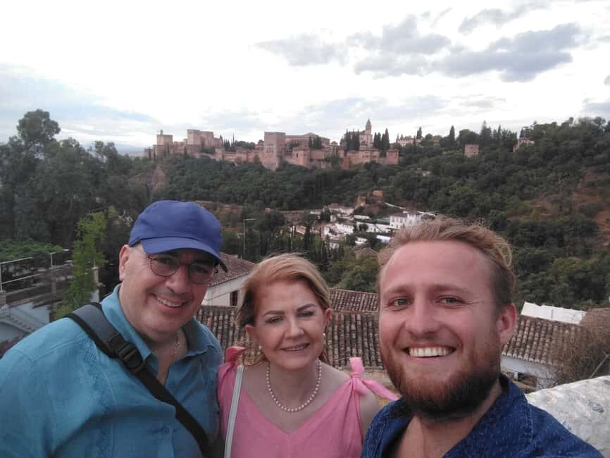 Granada: Private Walking Tour with a Local - Who Would Love This Tour?