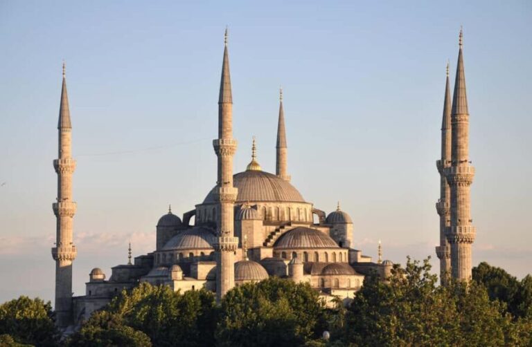 Istanbul: Balat, Blue Mosque, and Hagia Sophia Guided Tour - Bosphorus: Scenic Cruising & Asian Side Adventure