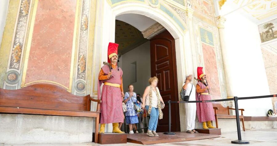 Istanbul: Topkapi, Harem Small Group Guided Tour & Historian - Analyzing the Experience: What Sets It Apart?