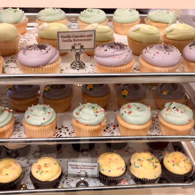 NYC: Street Food Guided Walking Tour in Greenwich Village - The Authentic Greenwich Village Experience