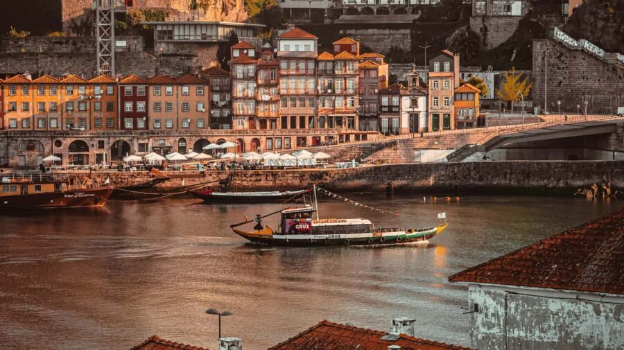 Porto: Explore 6 Iconic Bridges on an Authentic Rabelo Boat - Passing Under Porto’s Most Famous Bridges