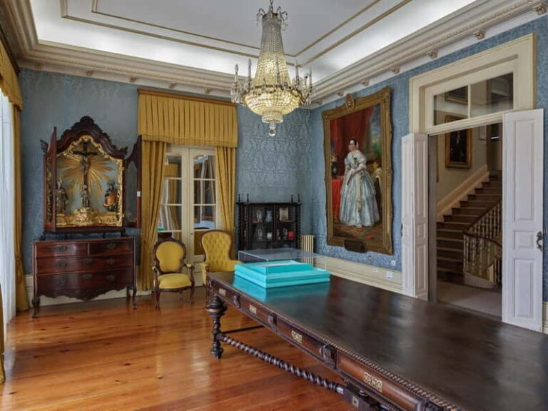 Porto: Fado Show, Port Wine and Trindade Complex Tour - Authenticity and Value