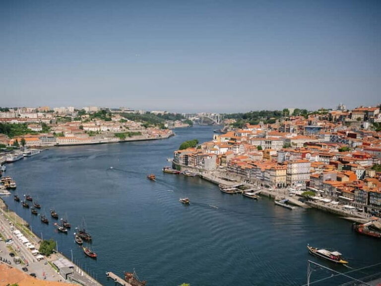 Porto: Highlights in 3 Hours E-Bike Tour - Detailed Breakdown of the Itinerary