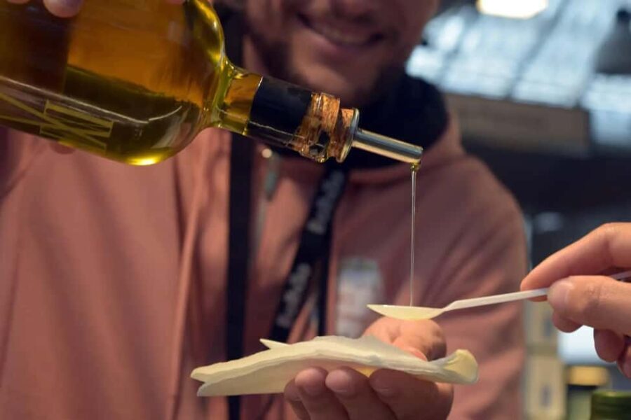 Porto: Mercado do Bolhão Guided Food Tour with Tastings - Why This Tour Offers Great Value