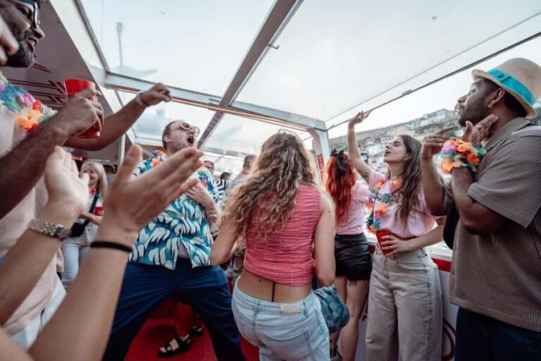 Porto: Party Boat Cruise & Nightlife Tour with Free Drinks - What Makes This Tour Stand Out?