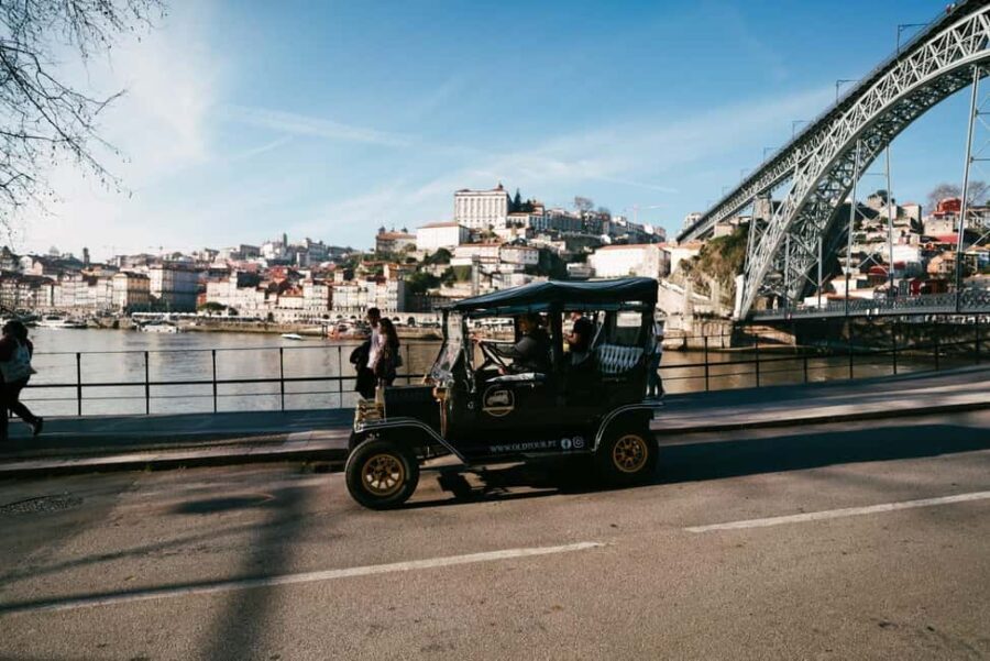 Porto: Private Tour of the Historic City in a Ford T Car - Overall Experience and What to Expect