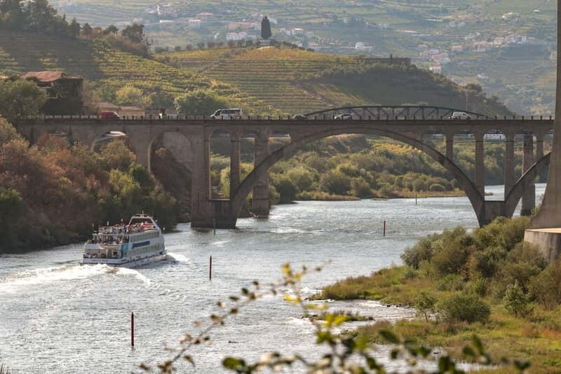 Porto/Regua/Porto (and reverse): Douro River Cruise + Lunch - What’s the experience really like?