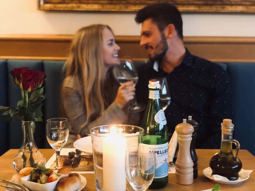 Pozna: Romantic Italian Dinner with Live Music and Wine - The Dinner Menu: A Taste of Italy