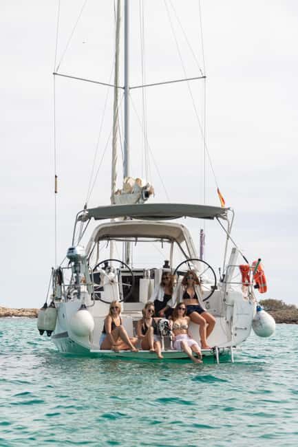 Private and exclusive sailboat in the Bay of Palma and surrounding areas - What Sets This Tour Apart?