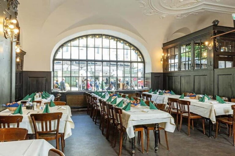 Private Munich Beer Hall-Hopping, 3-Course-Menu & Tasting - Exploring Munich Through Beer and Food