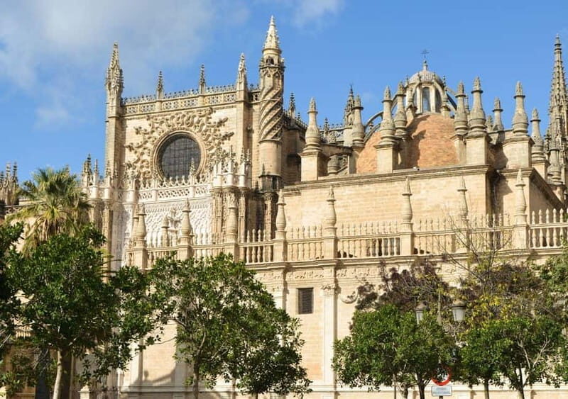 Private Seville: exclusive tour of Santa Cruz and the historic center - Exploring Seville’s Historic Heart: What You Can Expect