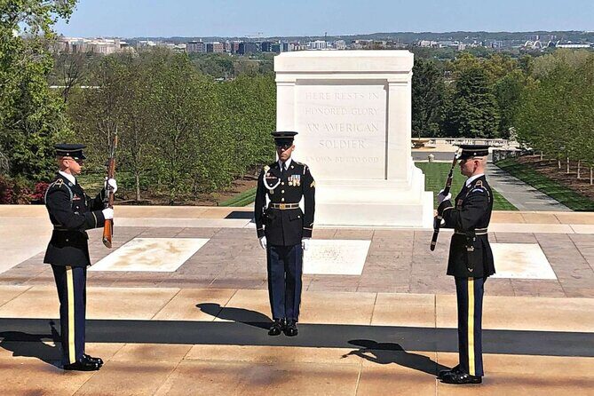 Private Tour of Arlington Cemetery (English/Portuguese) - Detailed Breakdown of the Arlington Cemetery Private Tour